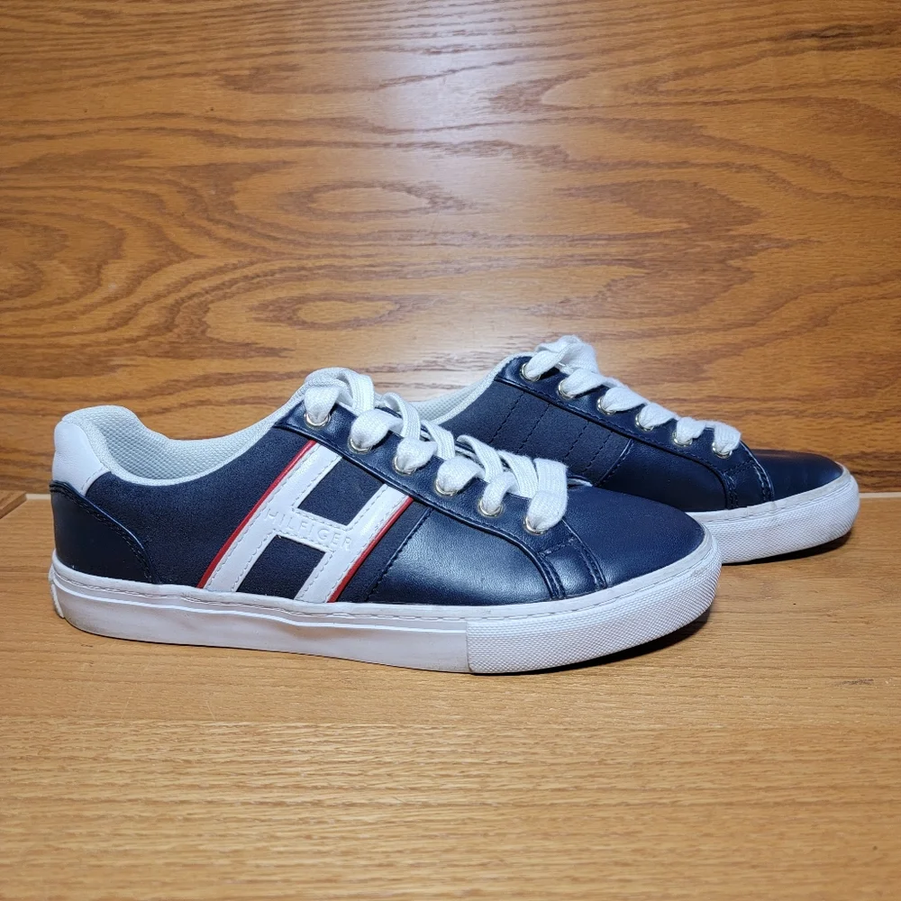 Tommy Hilfiger Lemii Shoes Sneakers Womens Navy Blue Size 5.5 M Logo - Picture 2 of 16